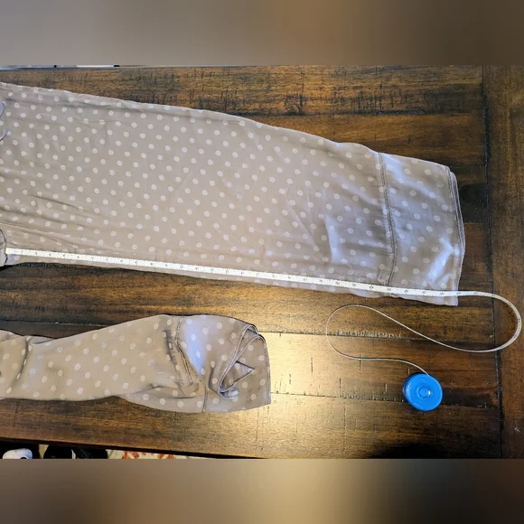 NWT Gap Taupe Polka Dot 2 Piece Pajama Set Size Medium - Picture 9 of 13